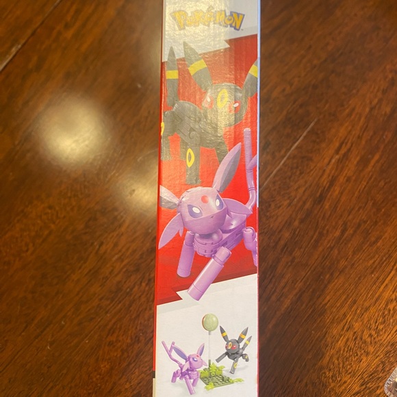 Pokémon Umbreon and Espeon - Picture 5 of 12